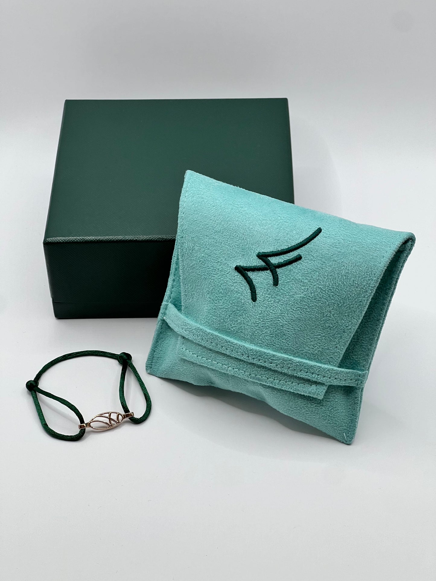 LarMar® BRACELET ROSE GOLD ON DARK GREEN CORD