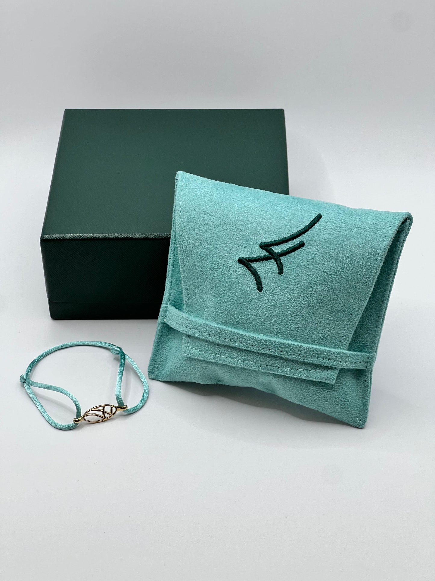 LarMar® BRACELET YELLOW GOLD ON TURQUOISE CORD