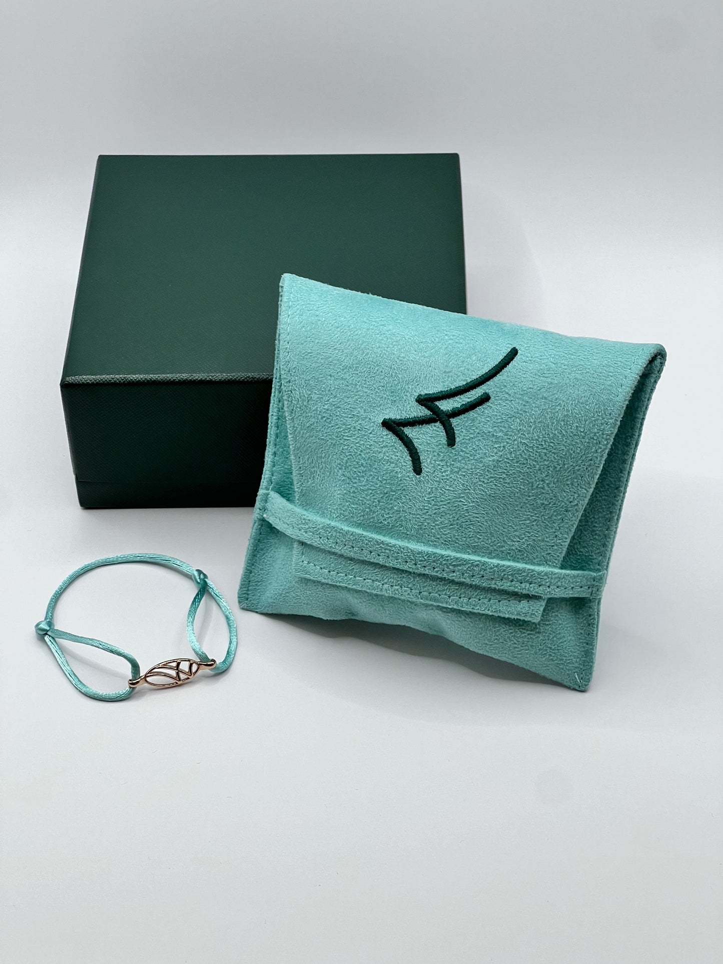 LarMar® BRACELET  ROSE GOLD WITH TURQUOISE CORD