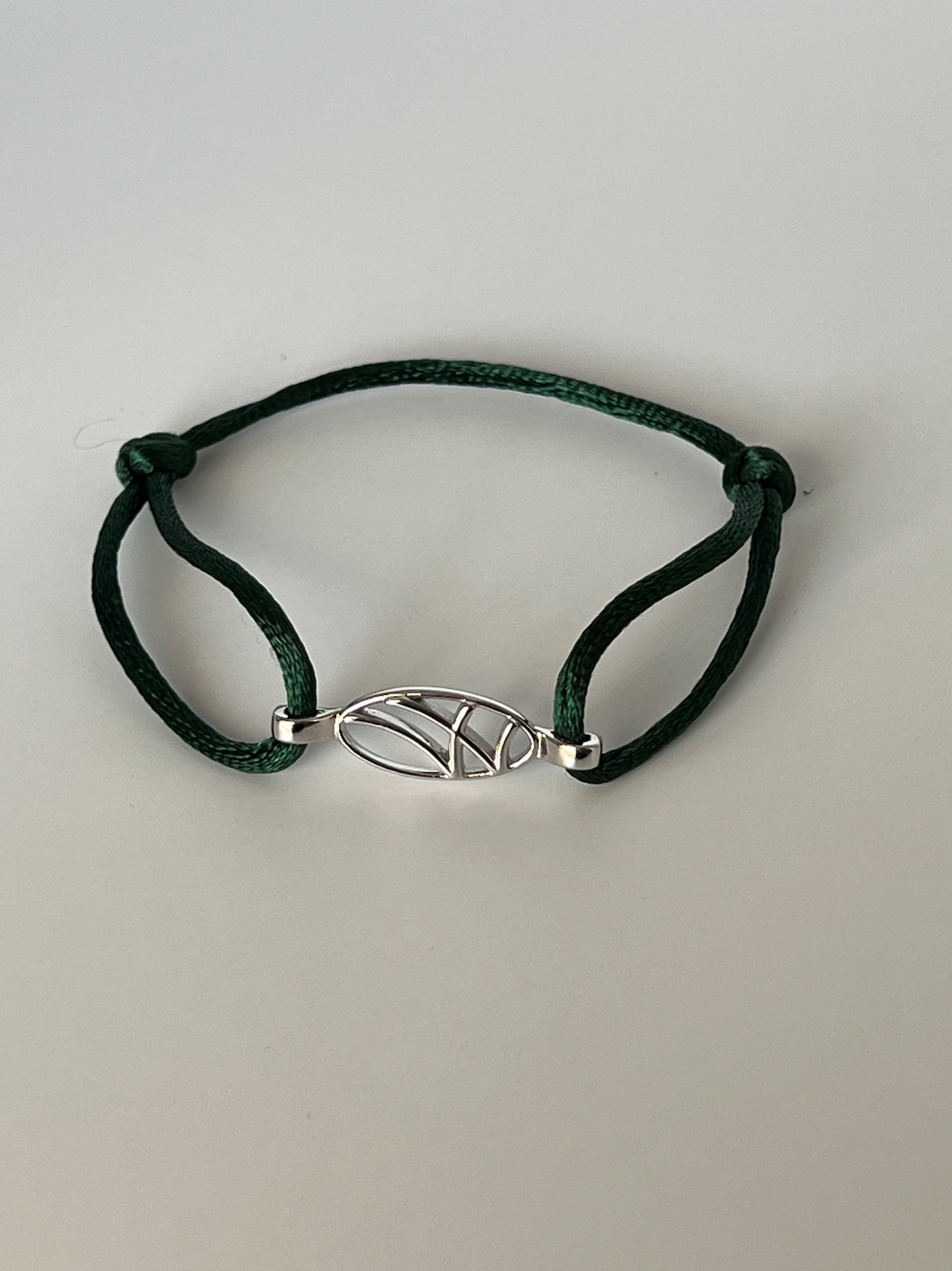 LarMar® BRACELET WHITE GOLD ON DARK GREEN CORD